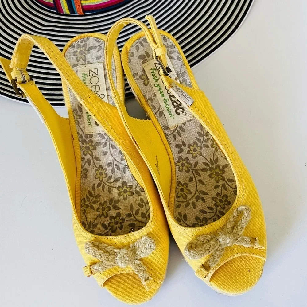 Zoe & Zac yellow canvas and jute wedges, Sz. 8